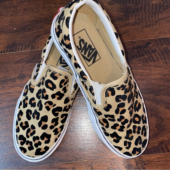 Vans Shoes - Women Vans Leopard shoes